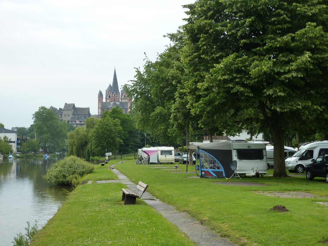 Uferstreifen des Campingplatzes in Limburg an der Lahn. | Neues Limburg