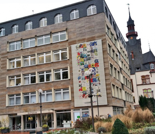 Rathausanbau: Bürogebäude oder Hotel? Rathausanbau: Bürogebäude oder Hotel? Vorschlag: Studentenwohnheim! | Neues Limburg