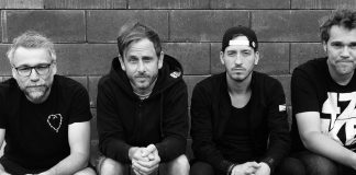 4 Zimmer Küche Bad: Track für den guten Zweck Band aus dem Kalkwerk "4 Zimmer Küche Bad" sammelt mit neuer Single für Seenotrettung der Sea-Eye. © 4ZKB