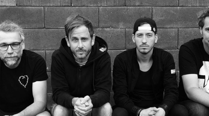 4 Zimmer Küche Bad: Track für den guten Zweck Band aus dem Kalkwerk "4 Zimmer Küche Bad" sammelt mit neuer Single für Seenotrettung der Sea-Eye. © 4ZKB