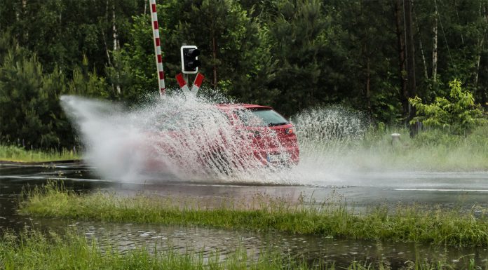 Schwere Regenfällen führen zur Sperrung der Bahnstrecke in Hadamar Starkregen führte am Wochenende zu Überschwemmungen und Hochwasser im Landkreis. | Neues Limburg