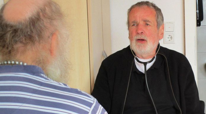 Limburger Arzt bietet Obdachlosen Sprechstunde an Achim Lauer bietet jeden Dienstag ab 9 Uhr in der Rudolf-Schuy-Straße 8 eine ganz besondere Sprechstunde an. Und zwar eine für Wohnsitzlose, für Menschen in prekären Lebenssituationen und nicht krankenversicherten. © Stadt Limburg