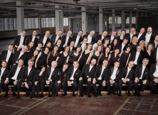 Weilburger Schlosskonzerte wieder zu Gast am Limburger Dom Die Nürnberger Symphoniker werden am 19. Juni vor dem Limburger Dom zu Gast sein. © Torsten Hönig