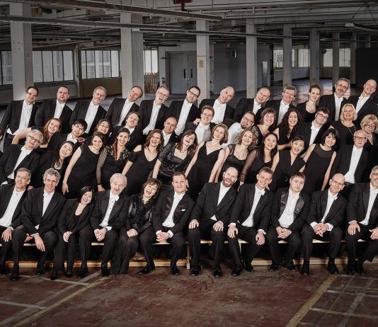 Weilburger Schlosskonzerte wieder zu Gast am Limburger Dom Die Nürnberger Symphoniker werden am 19. Juni vor dem Limburger Dom zu Gast sein. © Torsten Hönig